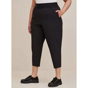 NWT Torrid Size 2X 18-20 Happy Camper Stretch Woven Active Pant Cropped Pockets